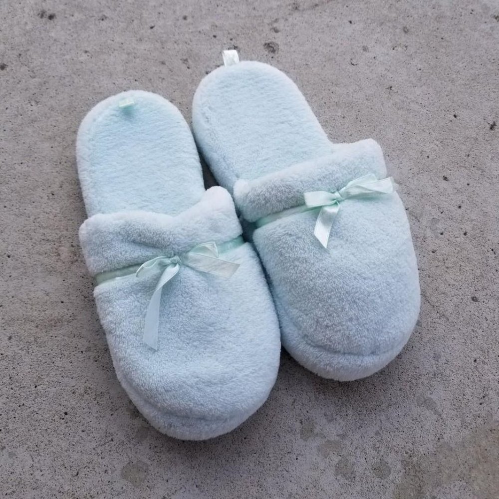 ~FREE WITH PURCHASE~ NWOT! Fluffy Baby Blue Slippers
